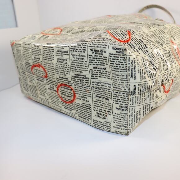 Kate Spade Classifieds Newspaper Print Large Tote Bag Red Lining - Picture 7 of 9